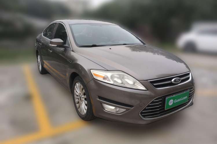 Used Ford Mondeo 2011 2.0L GTDi 200 Fashion Edition Front Right 45 Deg