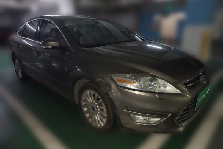 Used Ford Mondeo 2011 2.0L GTDi 200 Luxury Edition Front Right 45 Deg