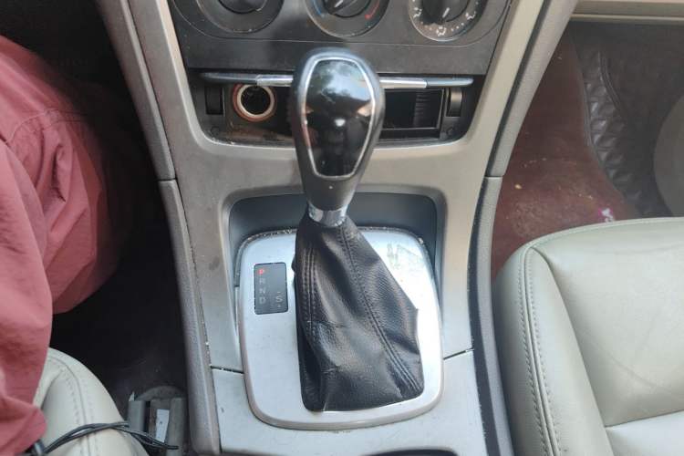 Used Ford Mondeo 2011 2.3L Fashion Edition Gear Lever