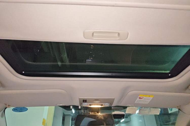 Used Ford Mondeo 2011 2.0L GTDi240 Ultimate Edition Headliner