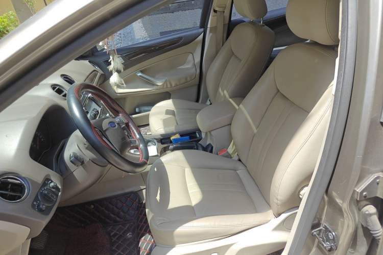 Used Ford Mondeo 2011 2.0L GTDi 200 Fashion Edition Left Front Seat