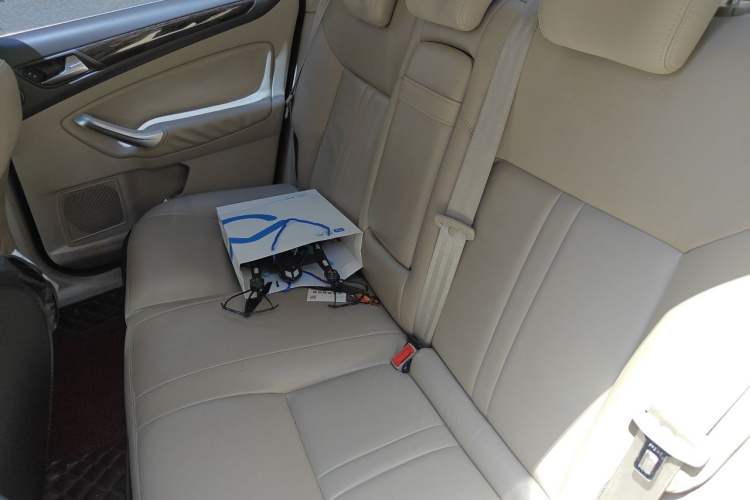 Used Ford Mondeo 2011 2.0L GTDi 200 Fashion Edition Left Rear Seat