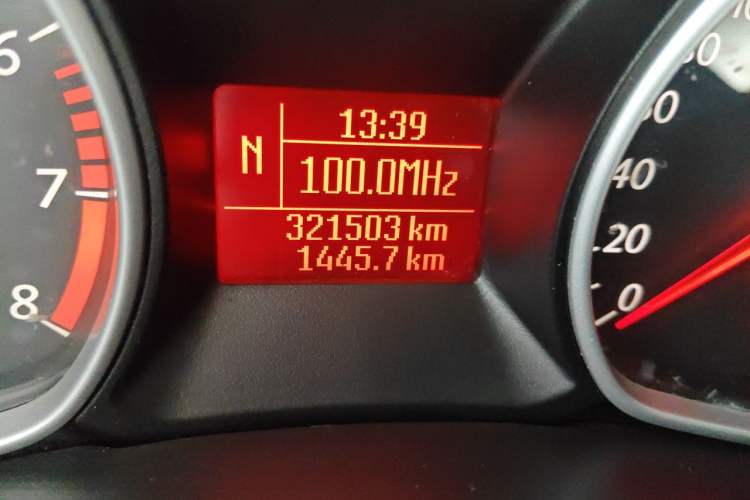 Used Ford Mondeo 2011 2.3L Fashion Edition Odometer Close Up