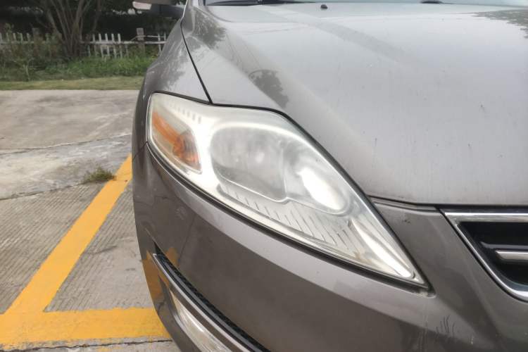 Used Ford Mondeo 2011 2.0L GTDi 200 Fashion Edition Right Front Headlight