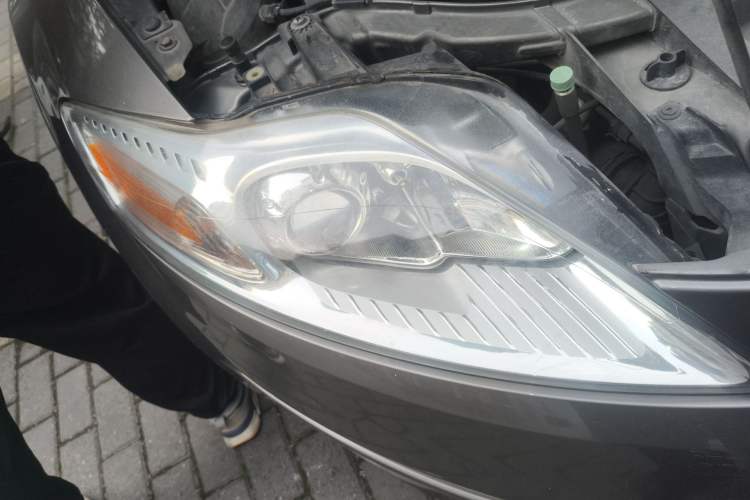 Used Ford Mondeo 2011 2.0L GTDi 200 Fashion Edition Right Front Headlight