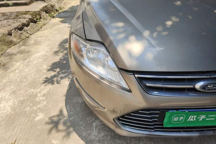 Used Ford Mondeo 2011 2.3L Fashion Edition Right Front Headlight
