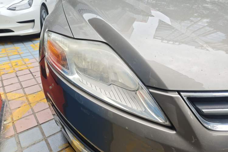 Used Ford Mondeo 2011 2.3L Fashion Edition Right Front Headlight