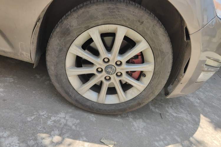 Used Ford Mondeo 2011 2.3L Fashion Edition Right Front Wheel Hub