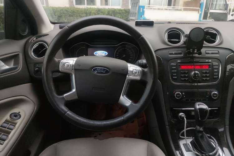 Used Ford Mondeo 2011 2.0L GTDi 200 Fashion Edition Steering Wheel
