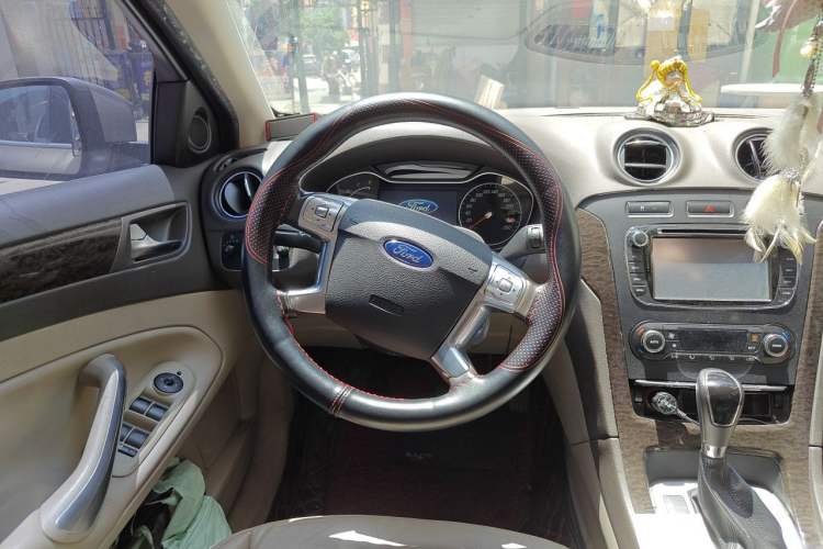 Used Ford Mondeo 2011 2.0L GTDi 200 Fashion Edition Steering Wheel