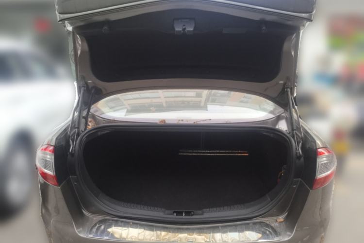 Used Ford Mondeo 2011 2.0L GTDi 200 Fashion Edition Trunk
