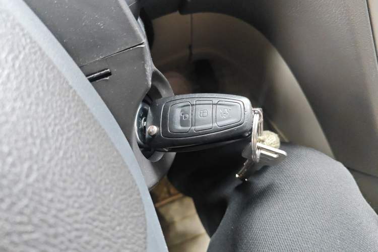 Used Ford Mondeo 2011 2.3L Fashion Edition Vehicle Key