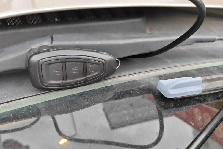 Used Ford Mondeo 2011 2.0L GTDi 200 Luxury Edition Vehicle Key