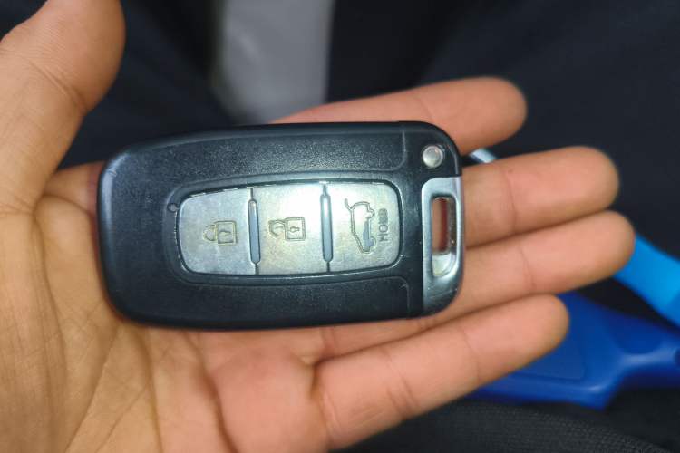 Used Ford Mondeo 2011 2.0L GTDi 200 Fashion Edition Vehicle Key
