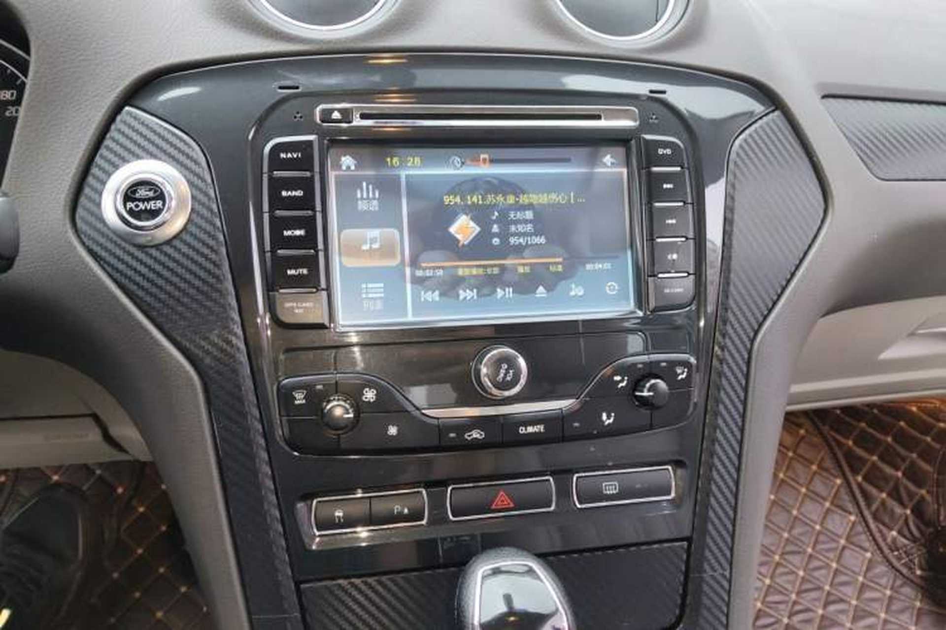 Used Ford Mondeo 2011 2.0L GTDi240 Ultimate Edition Audio And AC Panel