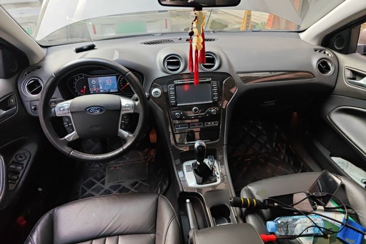 Used Ford Mondeo 2011 2.0L GTDi 200 Luxury Edition Center Console
