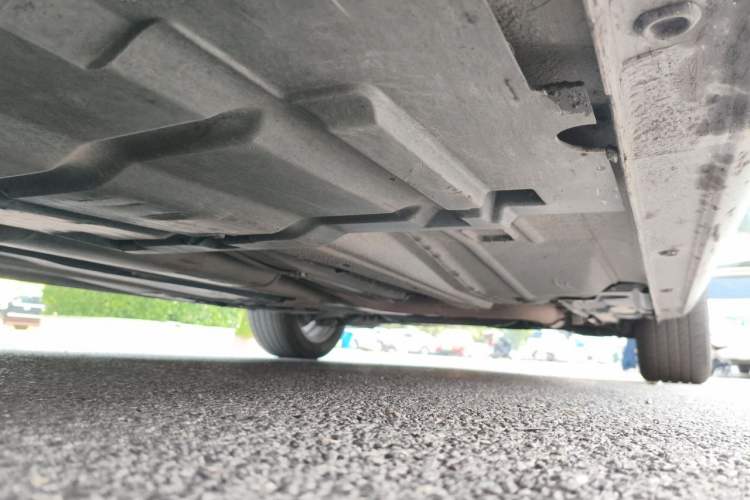 Used Ford Mondeo 2011 2.0L GTDi 200 Fashion Edition Chassis Front Left
