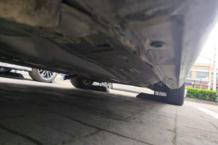 Used Ford Mondeo 2011 2.3L Fashion Edition Chassis Front Left
