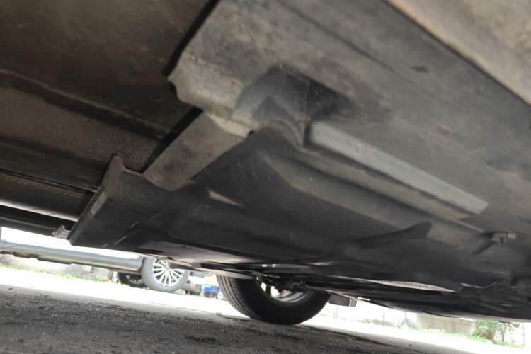 Used Ford Mondeo 2011 2.0L GTDi 200 Fashion Edition Chassis Front Right