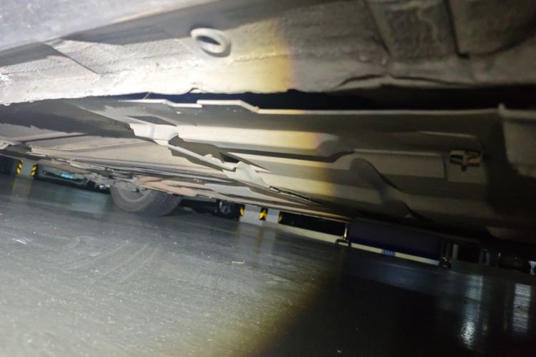 Used Ford Mondeo 2011 2.0L GTDi 200 Fashion Edition Chassis Front Right