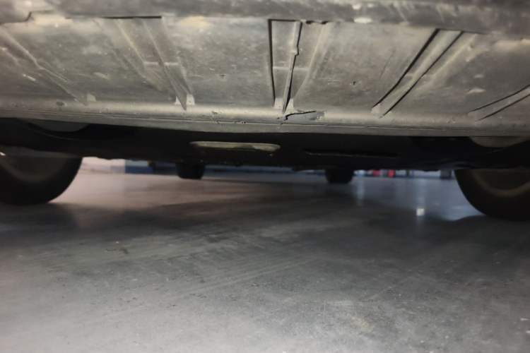 Used Ford Mondeo 2011 2.0L GTDi 200 Luxury Edition Chassis Front