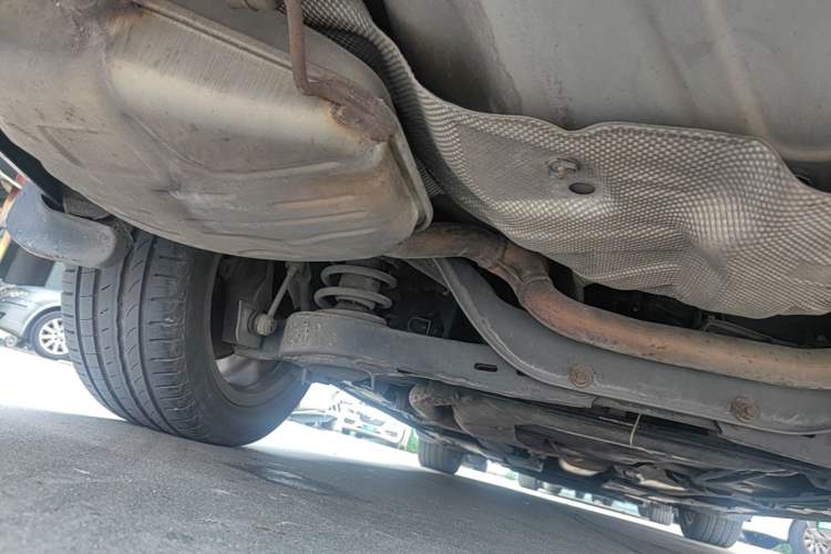 Used Ford Mondeo 2011 2.0L GTDi 200 Luxury Edition Chassis Rear Left