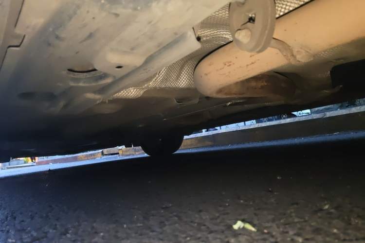 Used Ford Mondeo 2011 2.0L GTDi 200 Fashion Edition Chassis Rear Left