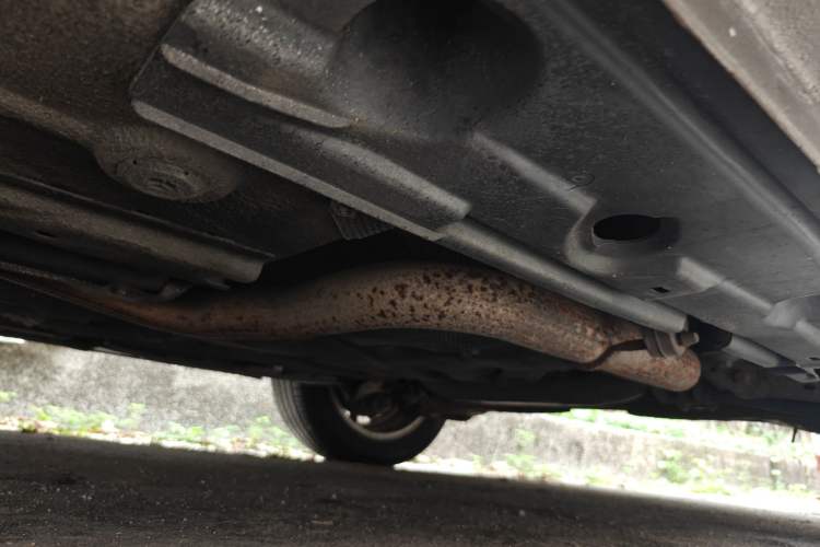 Used Ford Mondeo 2011 2.0L GTDi 200 Fashion Edition Chassis Rear Left