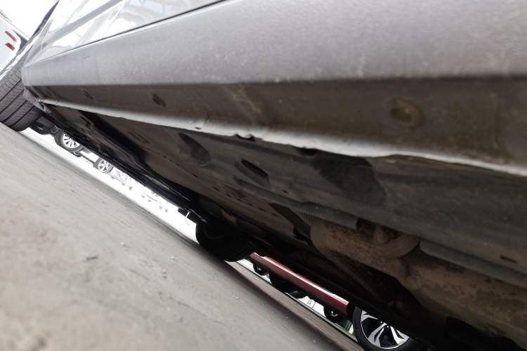 Used Ford Mondeo 2011 2.0L GTDi 200 Fashion Edition Chassis Rear Left