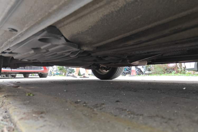 Used Ford Mondeo 2011 2.0L GTDi 200 Fashion Edition Chassis Rear Right