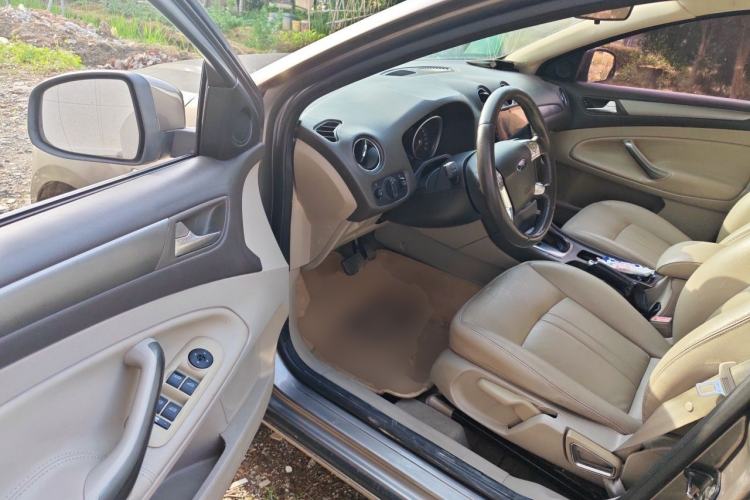 Used Ford Mondeo 2011 2.3L Fashion Edition Driver Seat