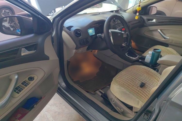 Used Ford Mondeo 2011 2.0L GTDi 200 Fashion Edition Driver Seat