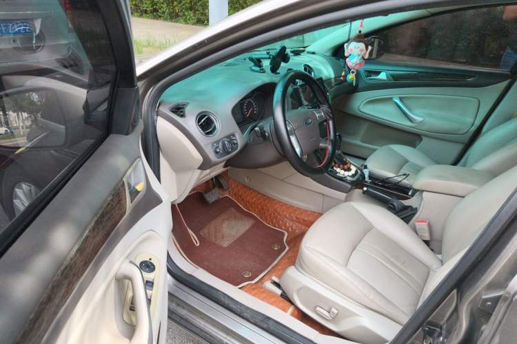 Used Ford Mondeo 2011 2.0L GTDi 200 Fashion Edition Driver Seat