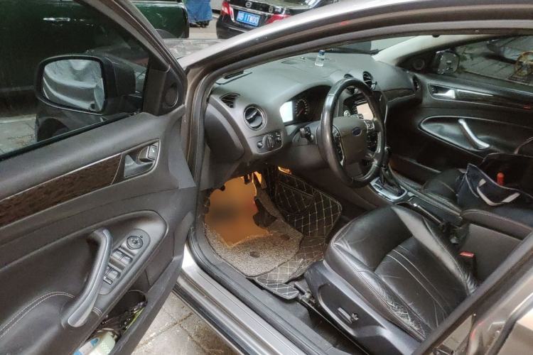 Used Ford Mondeo 2011 2.0L GTDi 200 Luxury Edition Driver Seat