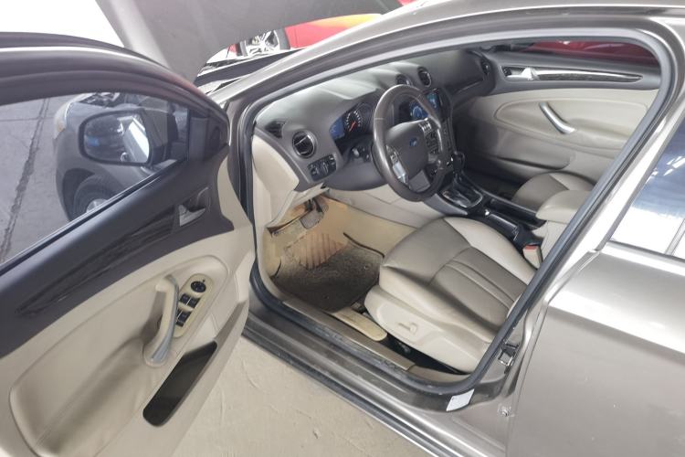 Used Ford Mondeo 2011 2.0L GTDi 200 Fashion Edition Driver Seat