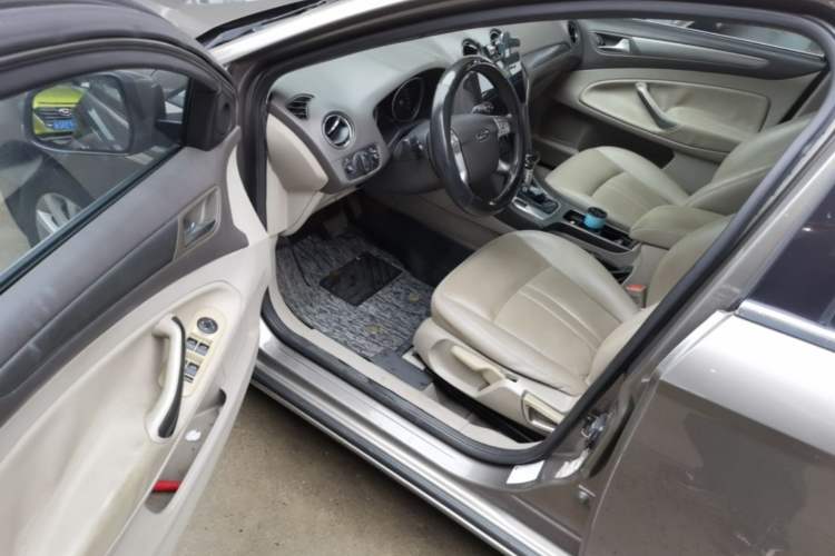 Used Ford Mondeo 2011 2.3L Fashion Edition Driver Seat