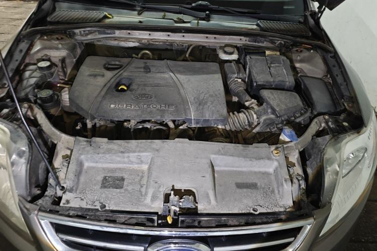 Used Ford Mondeo 2011 2.3L Luxury Model Engine Bay