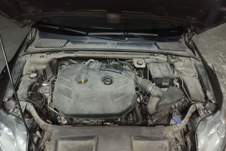 Used Ford Mondeo 2011 2.0L GTDi 200 Fashion Edition Engine Bay