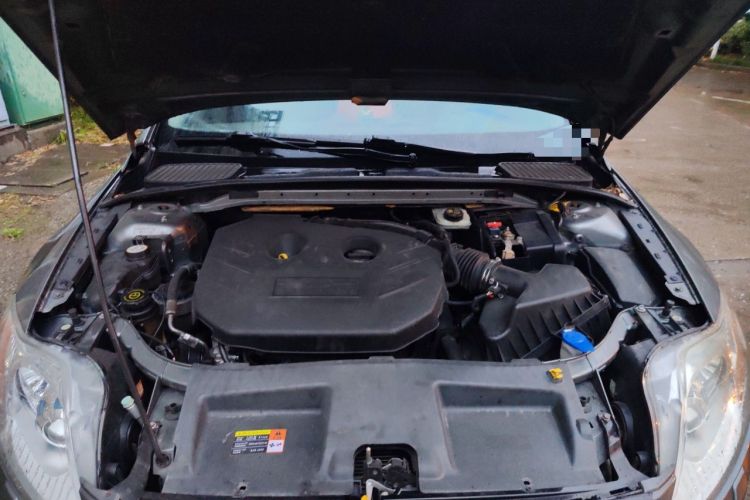 Used Ford Mondeo 2011 2.0L GTDi 200 Luxury Edition Engine Bay