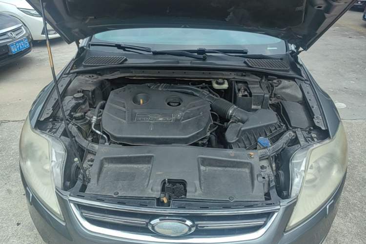 Used Ford Mondeo 2011 2.0L GTDi 200 Luxury Edition Engine Bay