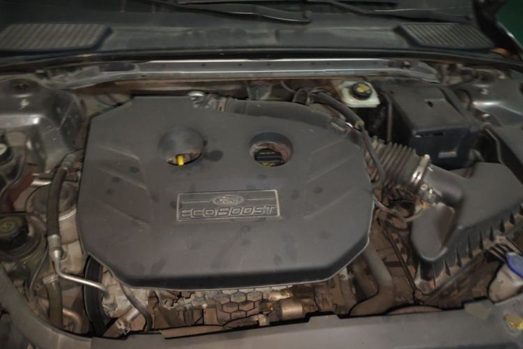 Used Ford Mondeo 2011 2.0L GTDi 200 Luxury Edition Engine Bay