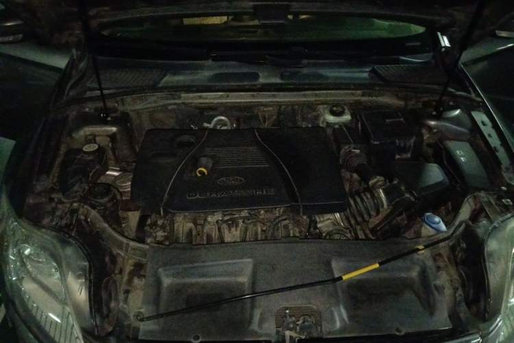 Used Ford Mondeo 2011 2.3L Luxury Model Engine Bay