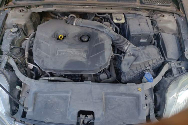 Used Ford Mondeo 2011 2.0L GTDi 200 Fashion Edition Engine Bay