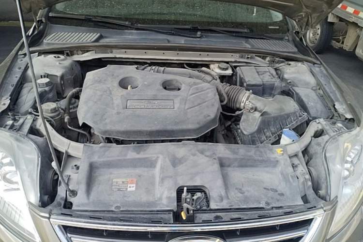 Used Ford Mondeo 2011 2.0L GTDi 200 Luxury Edition Engine Bay