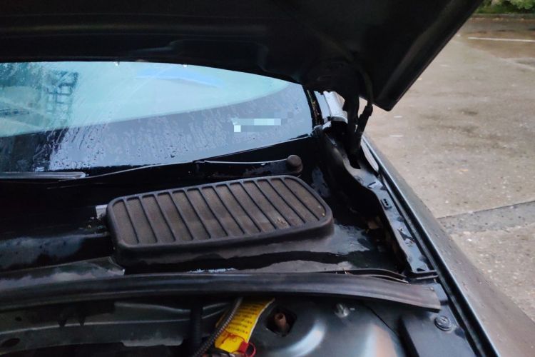 Used Ford Mondeo 2011 2.0L GTDi 200 Luxury Edition Engine Bay Left