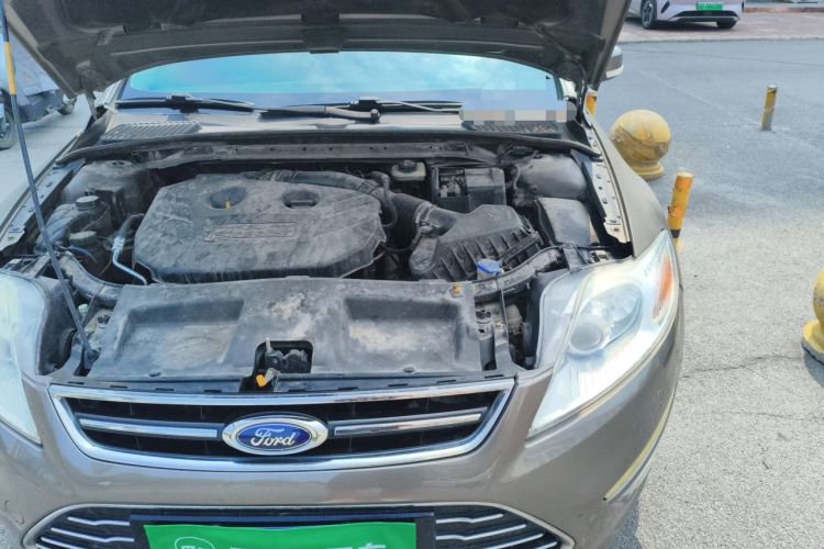 Used Ford Mondeo 2011 2.0L GTDi 200 Fashion Edition Engine Bay Left