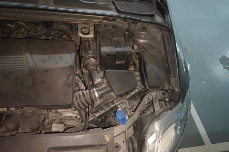 Used Ford Mondeo 2011 2.3L Fashion Edition Engine Bay Left