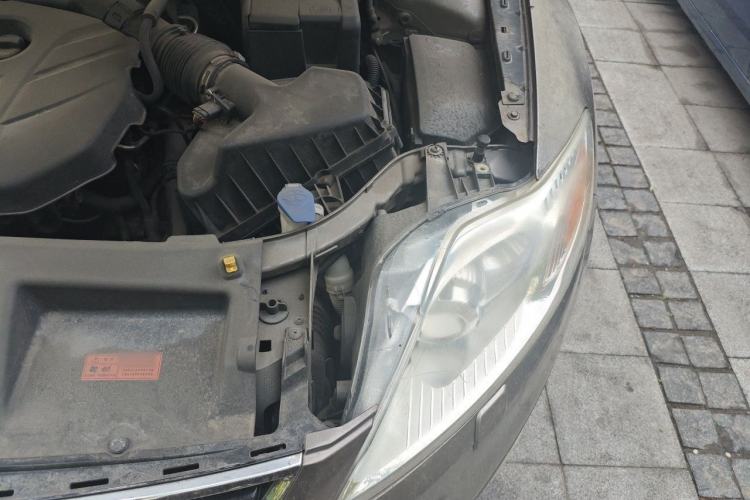 Used Ford Mondeo 2011 2.0L GTDi 200 Luxury Edition Engine Bay Left