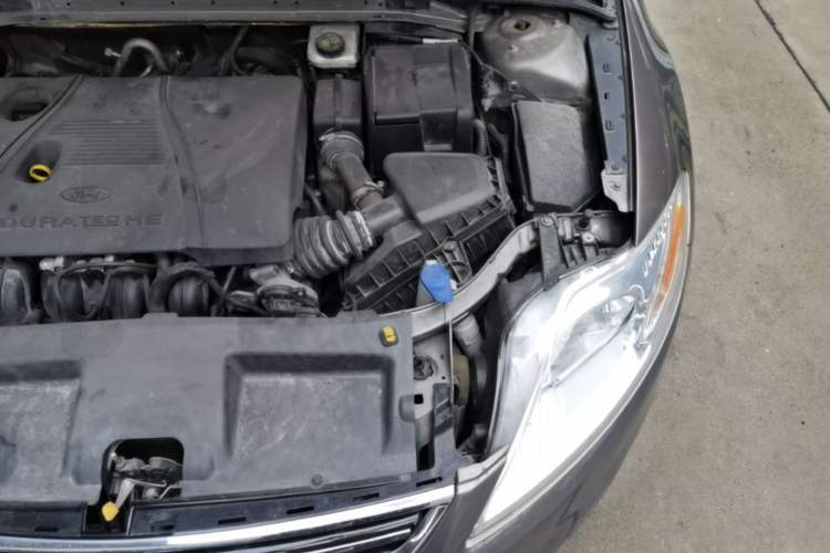 Used Ford Mondeo 2011 2.3L Fashion Edition Engine Bay Left