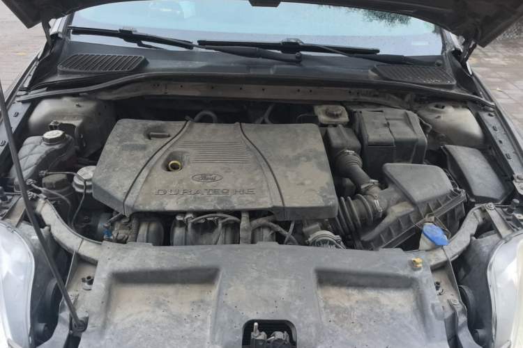 Used Ford Mondeo 2011 2.3L Luxury Model Engine Bay